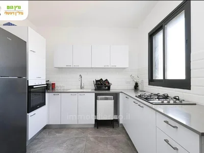 Quartier résidentiel À vendre – appartement neuf 4 pieces –rehov amnon lipkin shahak - park hayam (netanya)