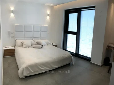 Residential quarter Neve tzedek tour de luxe 4 5 pieces