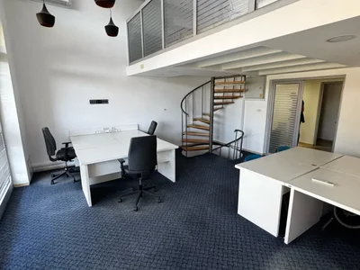 Handel Poslovni prostor 160 m² na Izdavanje – Capital Plaza, Podgorica