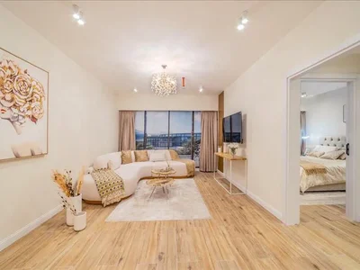 Complejo residencial New Lucky Royale Residence with swimming pools, co-working areas and a garden, JVC, Dubai, UAE