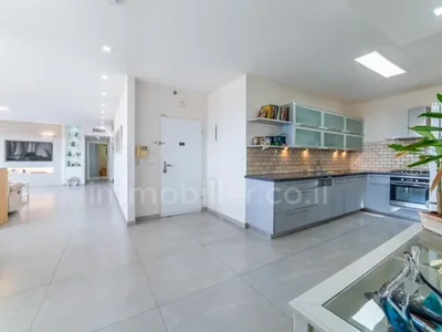 Residential quarter Sublime 5 pieces familial avec terrasse et 3 parkings