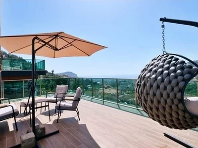 Willa Umeblowana willa 4+1 z widokiem na Alanyę i morze.