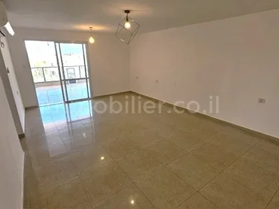 Barrio residencial Agreable avec terrasse bel appartement bien agence calme investi spacieux