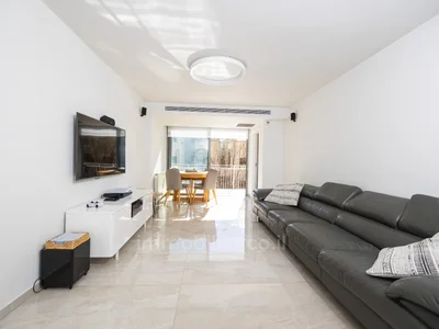 Residential quarter Kiryat yovel pinuy binuy
