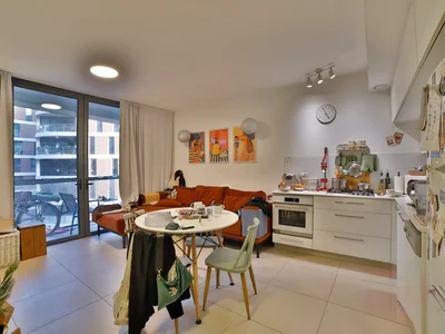 Residential quarter A ne pas manquer spacieux appartement avec balcon bien agence calme et lumineux avec hauts plafonds quartier florentine