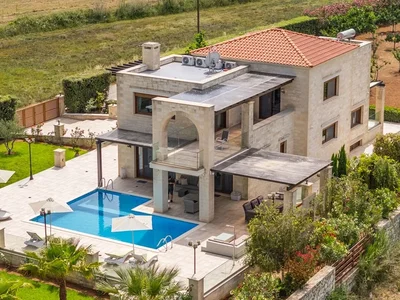 Villa Kamennaa villa Posejdon s bassejnom