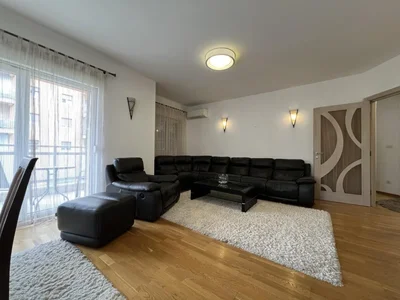 Barrio residencial Stan 120 m² na Izdavanje – City Kvart, Podgorica