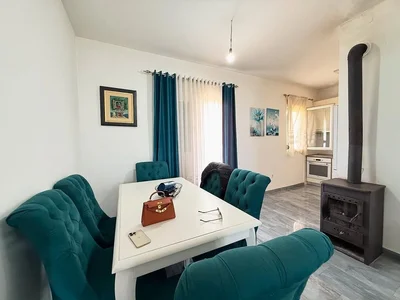 Hütte Kuća 137 m² na Izdavanje – Donji Kokoti, Podgorica