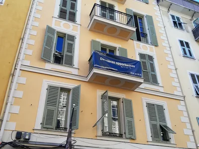 Apartamentowiec Rezidencia v centre goroda