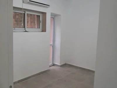 Wohnviertel Superbe 2 pieces remis a neuf ideal pour jeune couple