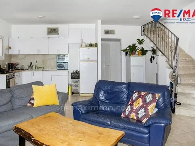 Residential quarter Un duplex penthouse a 10 minutes a pied de la mer a un prix exceptionnel