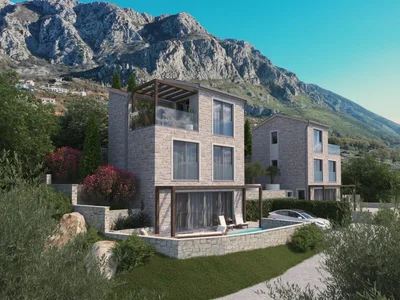 Hütte Kuća 114 m² na Prodaju – Centar, Budva