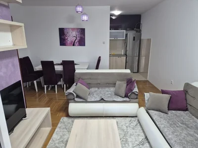 Wohnviertel Stan 47 m² na Izdavanje – Zabjelo, Podgorica