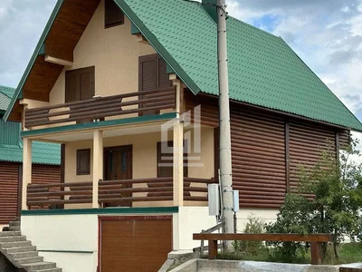 Cabaña Kuća 200 m² na Prodaju – Moticki Gaj, Žabljak