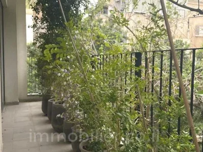Residential quarter A ne pas manquer au centre avec terrasse bien agence bon emplacement dans un bel immeuble