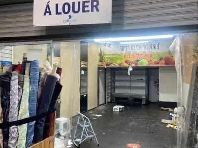 Dzielnica mieszkaniowa Magasin a louer bon emplacement proche de la station de train het ashdod