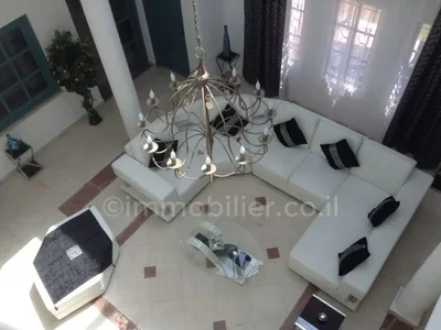 Quartier résidentiel Villa elie pieds dans l'eau - 4 pièces avec piscine privée, vue mer exceptionnelle, haut standing, proche plage