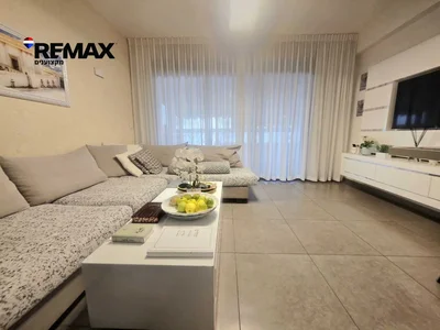 Residential quarter A vendre hadera rue herbert samuel