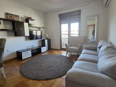 Wohnviertel Stan 71 m² na Izdavanje – Stari Aerodrom, Podgorica