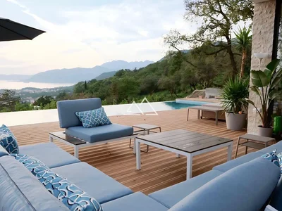 Residential complex Villa complex in the suburbs of Tivat