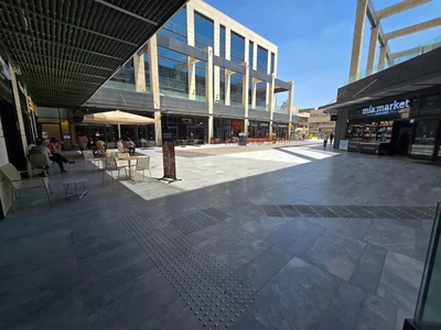 Residential quarter A louer bureaux neufs dans le prestigieux complexe hatenufa