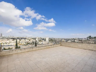 Wohnviertel Magnifique penthouse avec immense terrasse unite independante