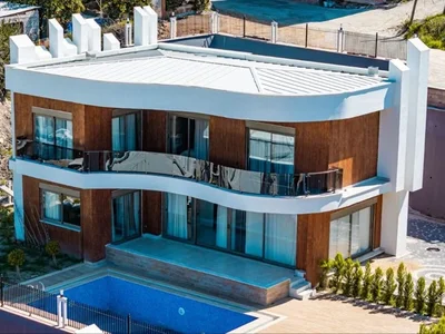 Villa Luxury 4+1 villa with pool for Turkish citizenship in Oba area.