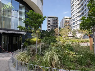 Quartier résidentiel Rare opportunité à ne surtout pas manquer !! dans le prestigieux et très demandé complex gindi, tour 3, un 4 pièces +.balcon + parking + mamad à moins de 50.000 nis le mètre carré.