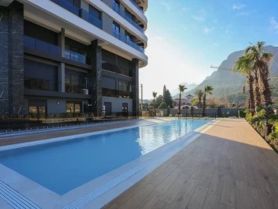 Immeuble Appartement flambant neuf avec vue sur la montagne à Konyaaltı Antalya