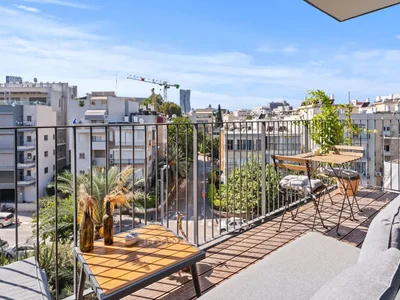 Residential quarter Avec terrasse calme proche de la mer a ne pas manquer bien agence clair spacieux magnifique renove