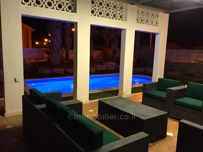 Quartier résidentiel Villa elie pieds dans l'eau - 4 pièces avec piscine privée, vue mer exceptionnelle, haut standing, proche plage