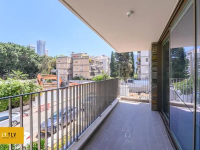 Wohnviertel Superbe 3 pieces avec balcon parking et cave pres de kikar hamedina