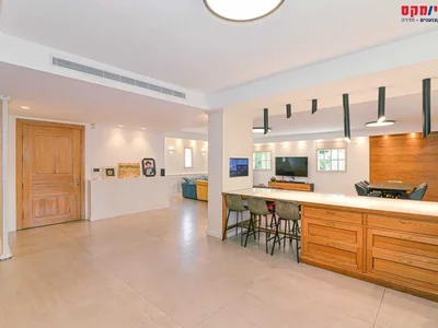 Quartier résidentiel Un penthouse d'exception dans un immeuble d'exception au centre-ville de hadera, rue bialik