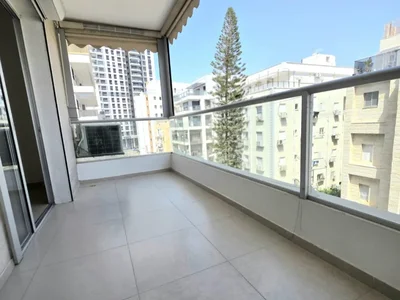 Quartier résidentiel Bat yam tres bel appartement neuf 2eme ligne de mer