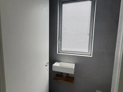 Жилой квартал A proximite de la mer et de la plage du hilton magnifique appartement meuble 4 pieces entierement renove avec des materiaux de haute qualite neuf avec parking standard