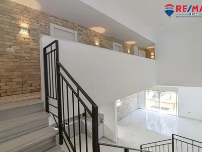 Жилой квартал Exceptionnelle maison recente de 7 pieces au quartier park