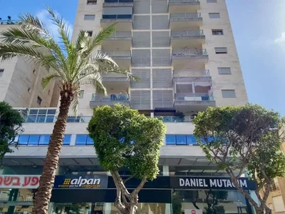 Residential quarter Magnifique appartement de 4 pieces au centre ville de hadera