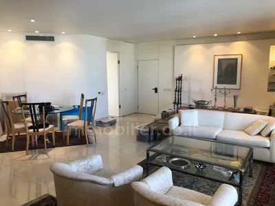 Residential quarter Grand 4 pieces de standing avec vue sur tout tel aviv