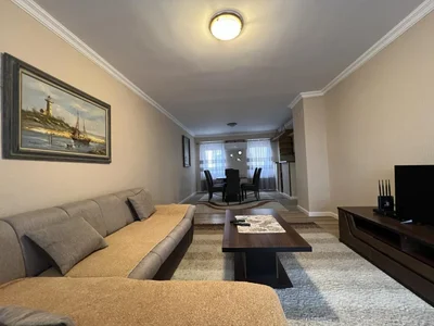 Wohnviertel Stan 94 m² na Prodaju – Pejton, Podgorica