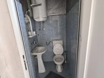 Hütte Kuća 35 m² na Izdavanje – Pobrežje, Podgorica