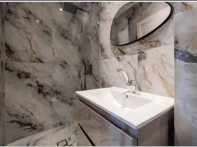 Quartier résidentiel Raanana magnifique appartement de 4 pieces renove avec terrasse souccah et mamad