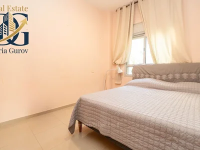 Жилой квартал Maison bi familiale de caractere et datmosphere uniques a vendre a kiryat hasharon netanya