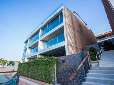 Жилой комплекс Bluepoint Luxury Condominiums