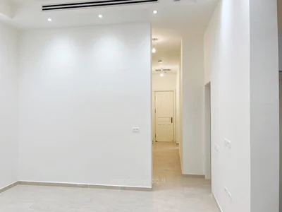 Dzielnica mieszkaniowa Decouvrez ce superbe appartement dans un immeuble historique renove a seulement 100 metres de la mer