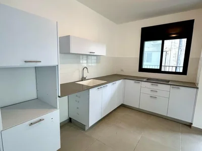 Quartier résidentiel Appartement neuf 3 pièces – bat yam centre