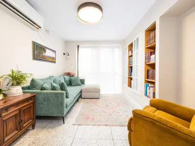 Residential quarter Kiryat menachem tama 382