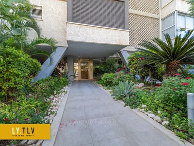 Dzielnica mieszkaniowa Superbe 4 pieces renove architecturellement a deux pas du parc dans un immeuble avec parking