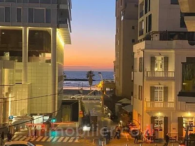 Wohnviertel A ne pas manquer avec terrasse bel appartement bien agence bon emplacement dans un bel immeuble entierement meuble proche de la mer vue sur la mer
