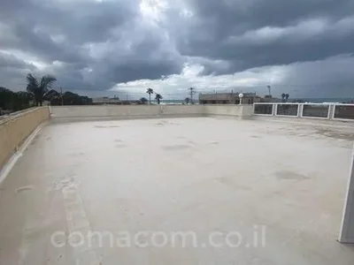 Wohnviertel Avec terrasse bien agence bon emplacement grand proche de la mer spacieux vue sur la mer