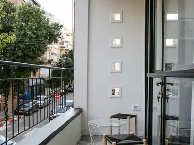 Quartier résidentiel Magnifique 3 pièces avec terrasse refait à neuf